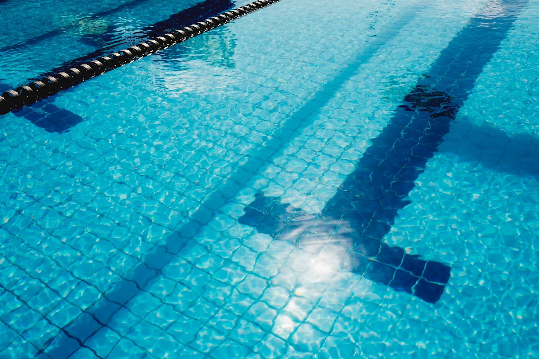 Corsie di una piscina viste dall’alto
